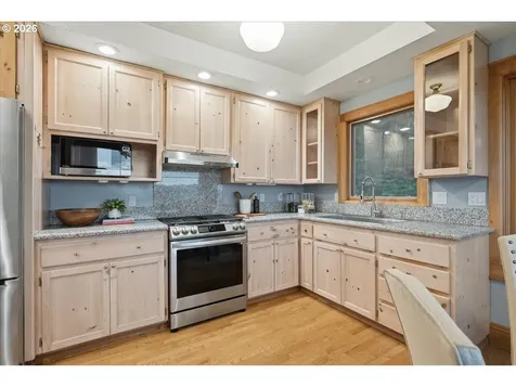 41225 E Larch Mountain Road Corbett OR 97019