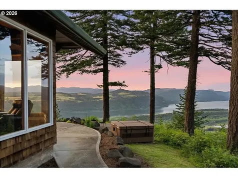 41225 E Larch Mountain Road Corbett OR 97019