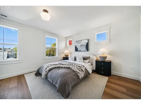 2458 SE Cora Street Portland OR 97202
