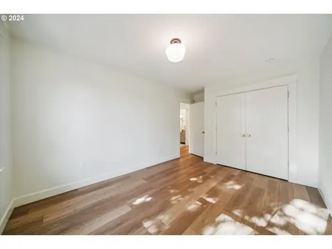 2458 SE Cora Street Portland OR 97202