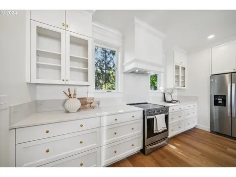 2458 SE Cora Street Portland OR 97202