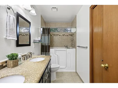 20904 SW Siletz Court Tualatin OR 97062