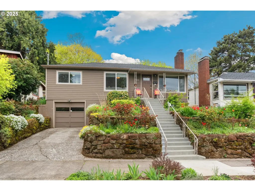 245 SE 74th Avenue Portland OR 97215