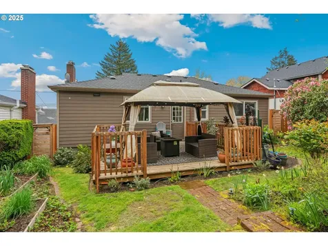 245 SE 74th Avenue Portland OR 97215