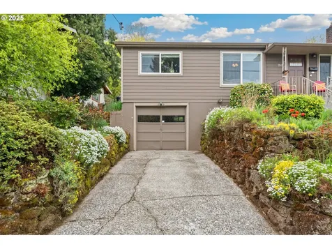 245 SE 74th Avenue Portland OR 97215