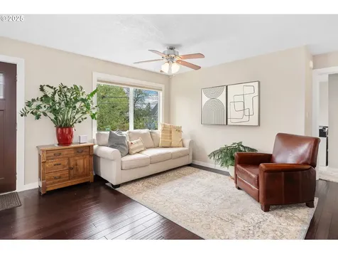 245 SE 74th Avenue Portland OR 97215