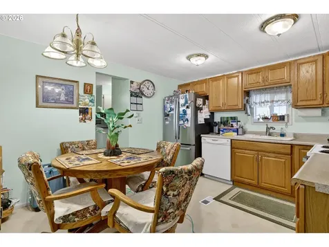2710 SE Courtney Avenue Milwaukie OR 97222