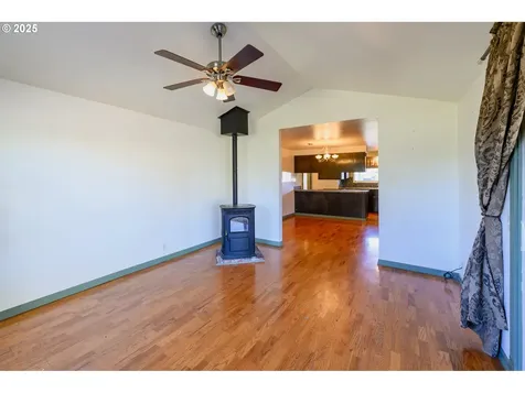3854 Jasper Road Springfield OR 97478