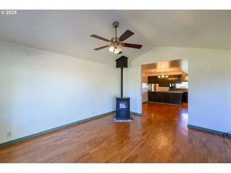 3854 Jasper Road Springfield OR 97478