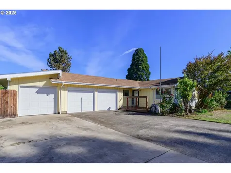 3854 Jasper Road Springfield OR 97478