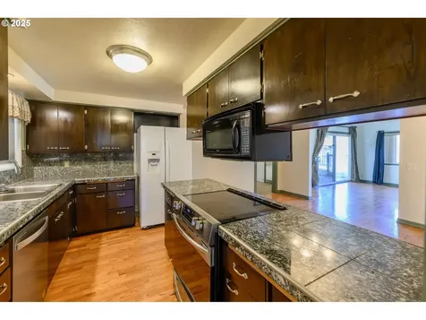 3854 Jasper Road Springfield OR 97478