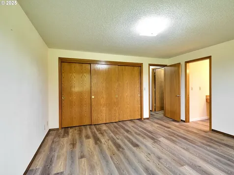 2135 Country Club Terrace Woodburn OR 97071