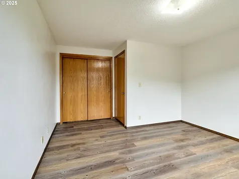 2135 Country Club Terrace Woodburn OR 97071