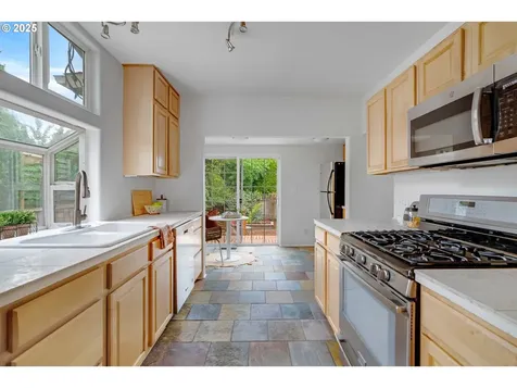 2951 NE 35th Avenue Portland OR 97212