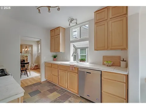 2951 NE 35th Avenue Portland OR 97212