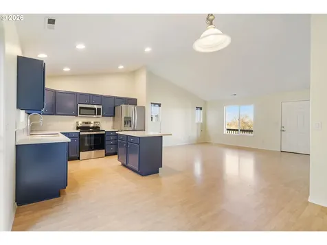 3220 NW Pacific Rim Drive Camas WA 98607