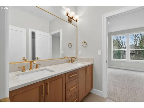 1864 SW Dickinson Lane Portland OR 97219
