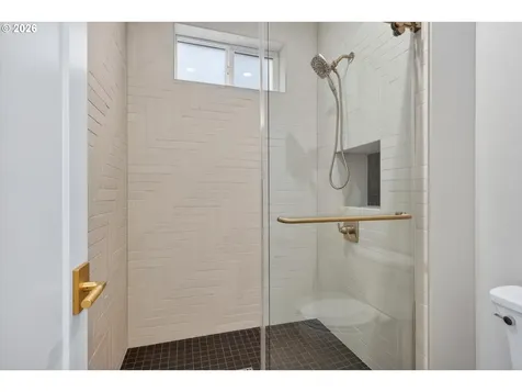 1864 SW Dickinson Lane Portland OR 97219