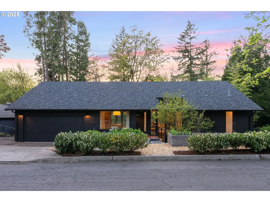 4203 SW 48th Place Portland OR 97221