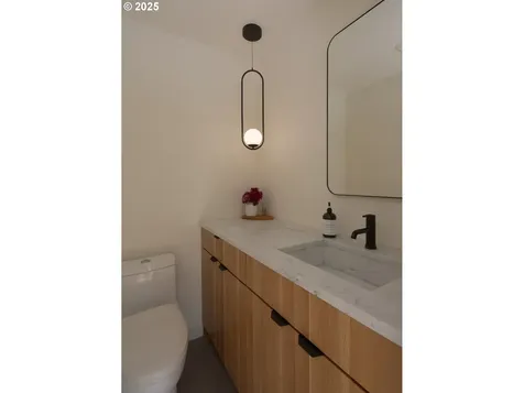 4203 SW 48th Place Portland OR 97221