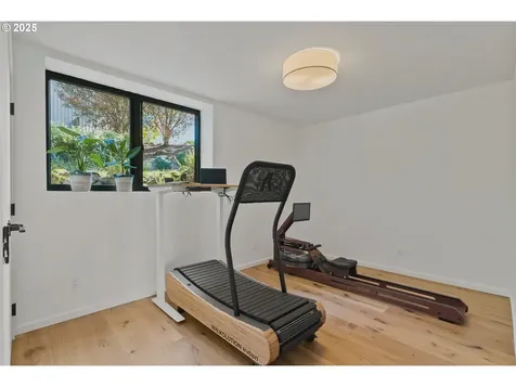 4203 SW 48th Place Portland OR 97221