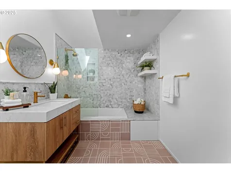 2526 NE 62nd Avenue Portland OR 97213