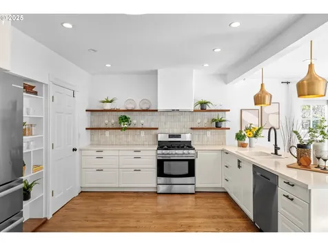 2526 NE 62nd Avenue Portland OR 97213