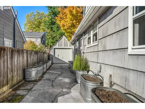 2025 NE 56th Avenue Portland OR 97213