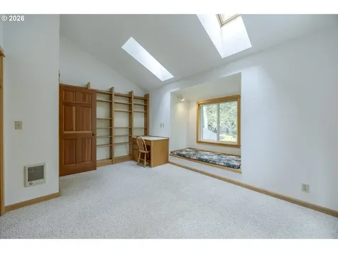 5171 Solar Heights Drive Eugene OR 97405