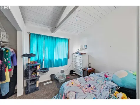 585 S Cammann Street Coos Bay OR 97420