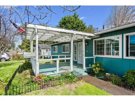 585 S Cammann Street Coos Bay OR 97420