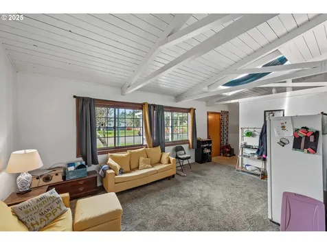 585 S Cammann Street Coos Bay OR 97420