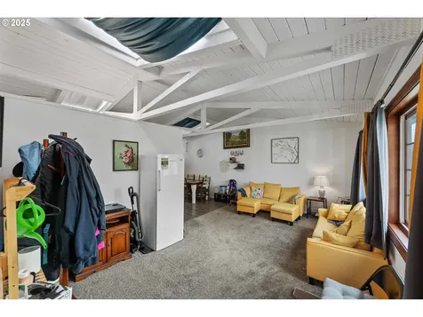585 S Cammann Street Coos Bay OR 97420