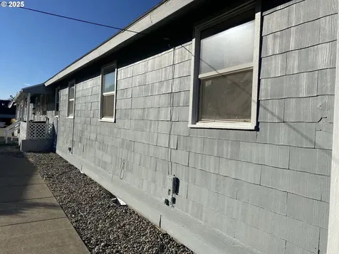 204 SE 12th Street College Place WA 99324