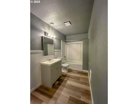 204 SE 12th Street College Place WA 99324