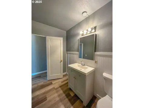 204 SE 12th Street College Place WA 99324