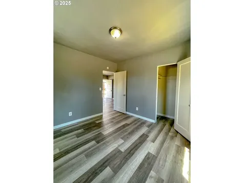 204 SE 12th Street College Place WA 99324