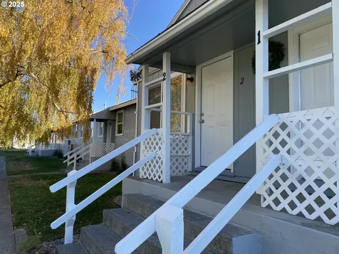 204 SE 12th Street College Place WA 99324