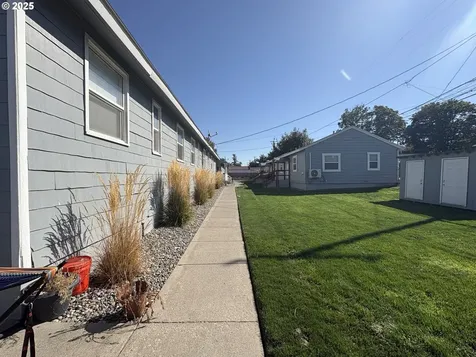 204 SE 12th Street College Place WA 99324