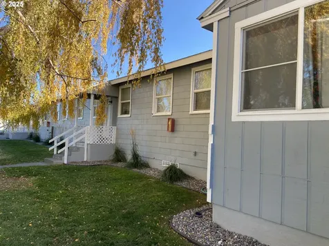 204 SE 12th Street College Place WA 99324