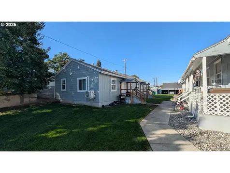 204 SE 12th Street College Place WA 99324