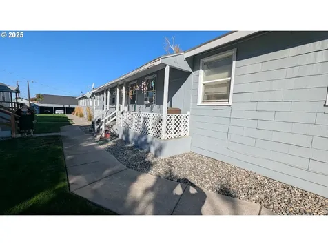 204 SE 12th Street College Place WA 99324