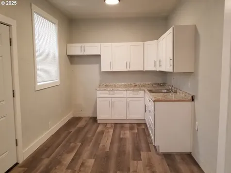 204 SE 12th Street College Place WA 99324