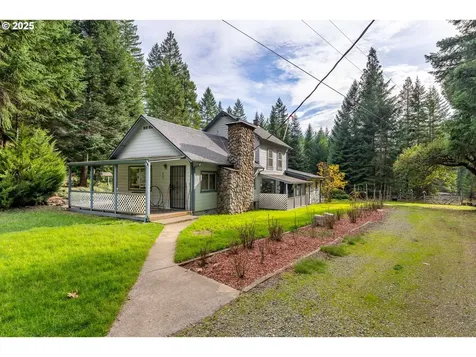 1871 Mccullough Creek Road Glendale OR 97442