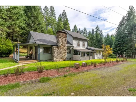 1871 Mccullough Creek Road Glendale OR 97442