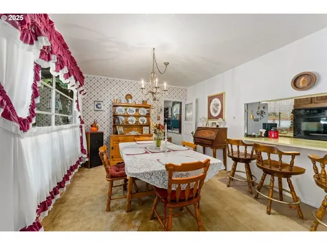 1871 Mccullough Creek Road Glendale OR 97442