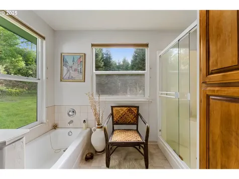 1871 Mccullough Creek Road Glendale OR 97442
