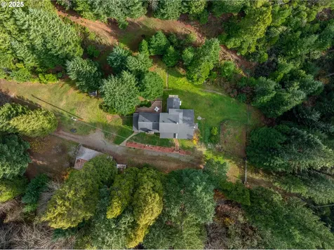 1871 Mccullough Creek Road Glendale OR 97442