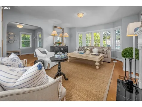 2798 SW Old Orchard Road Portland OR 97201