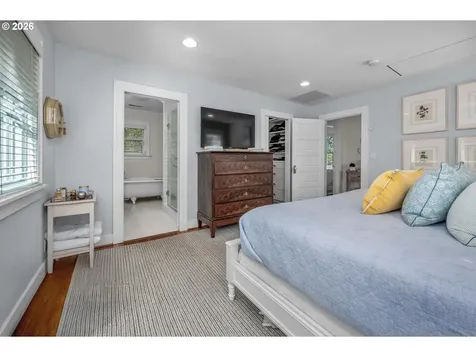 2798 SW Old Orchard Road Portland OR 97201
